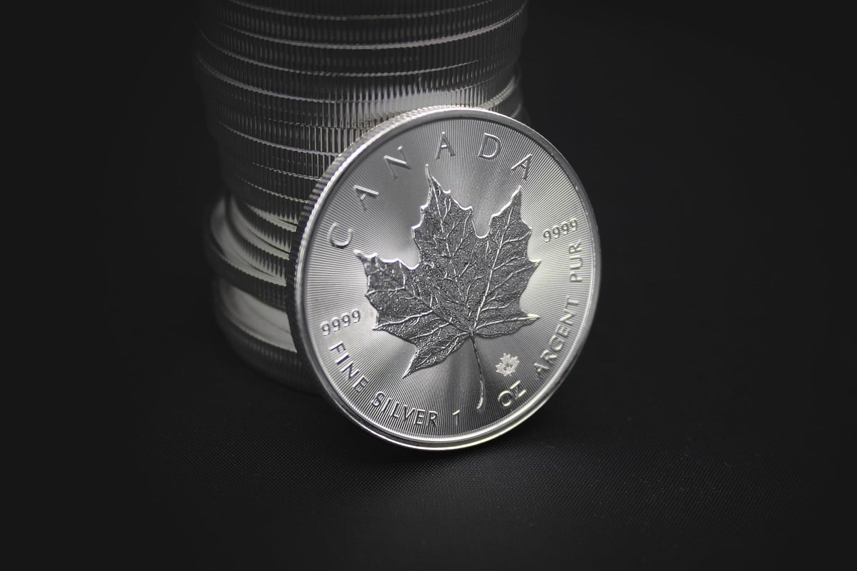 1 oz Canadian Silver Maple Leaf J5628